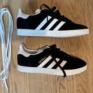Adidas Gazelle - Women’s Size 7.0 in Black